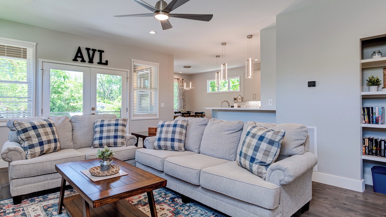 Photo of Livingroom in Woodfin