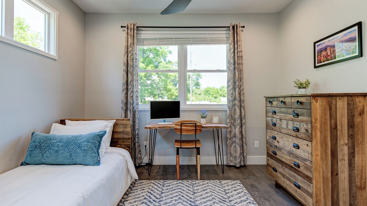 Photo of Bedroom in Woodfin