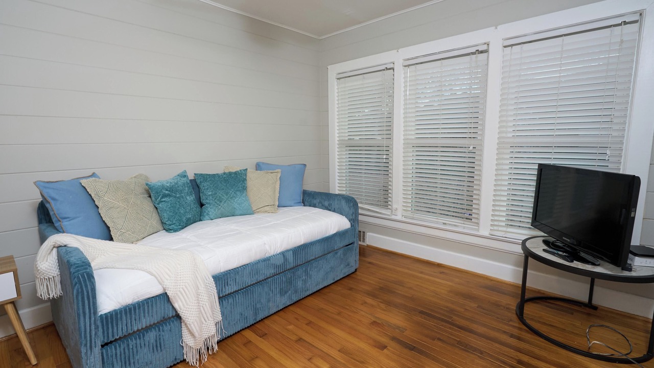Photo of Livingroom in Rocky Mount