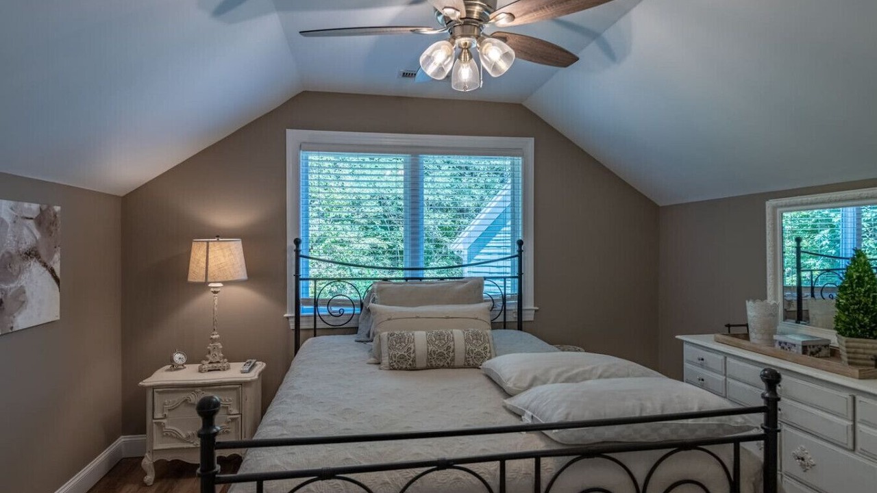 Photo of Bedroom in Macon