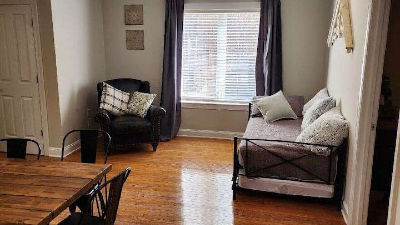 Photo of Livingroom in Macon