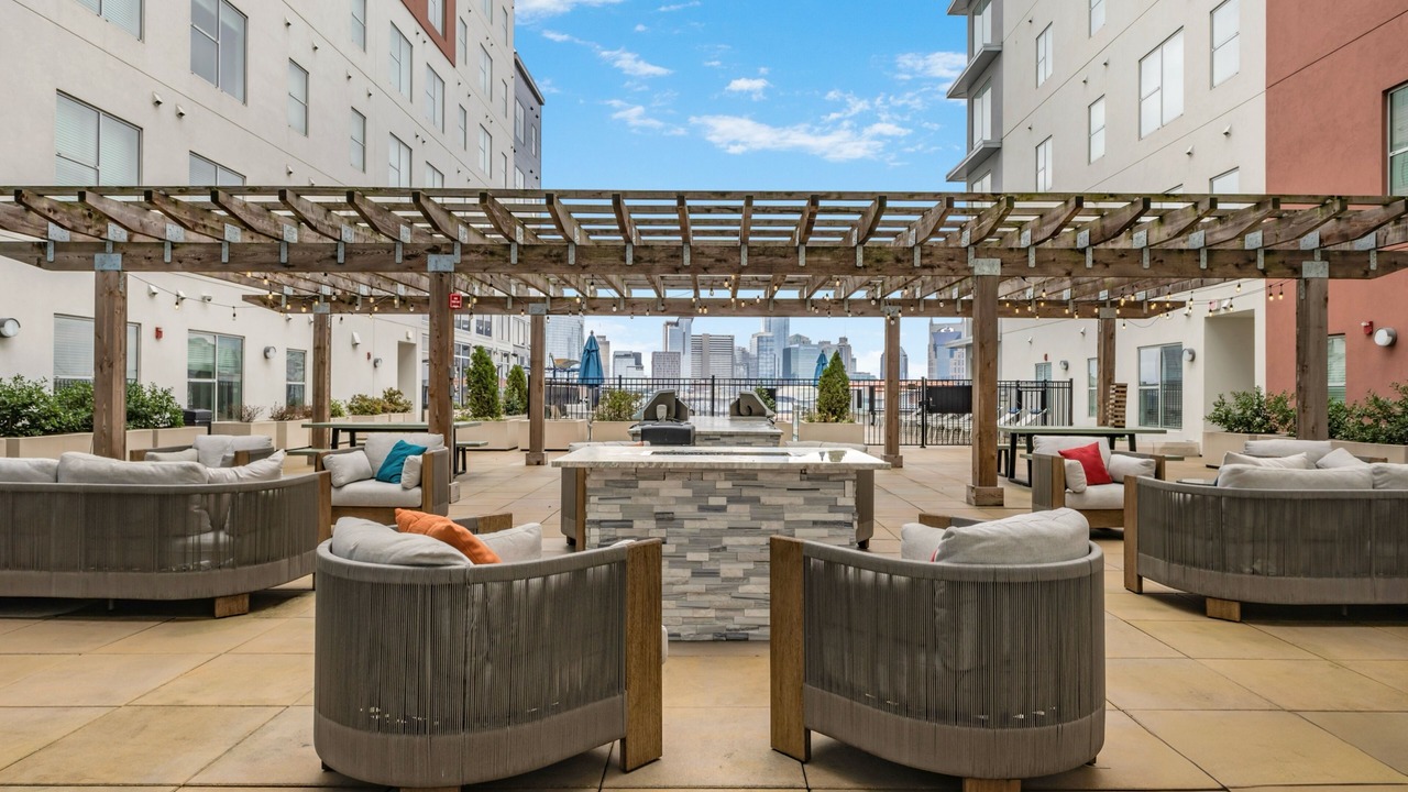 Photo of Patio Balcony in Eighth Avenue