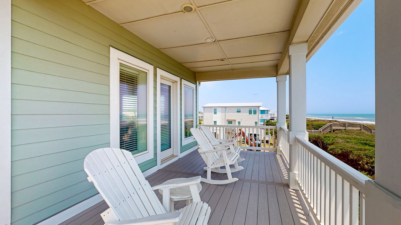 Photo of Patio Balcony in Pine Knoll Shores