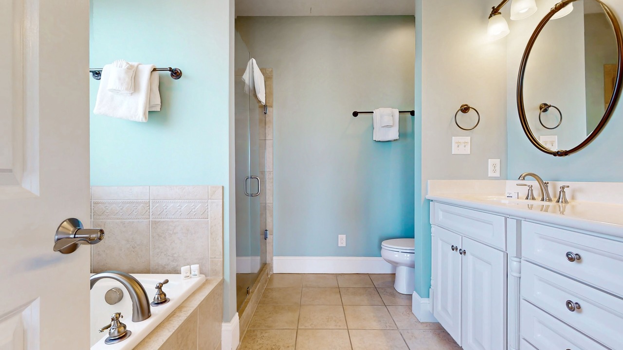 Photo of Bathroom in Pine Knoll Shores