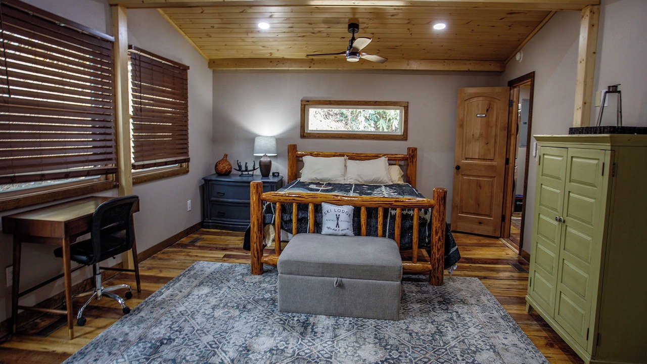 Photo of Bedroom in Altamont