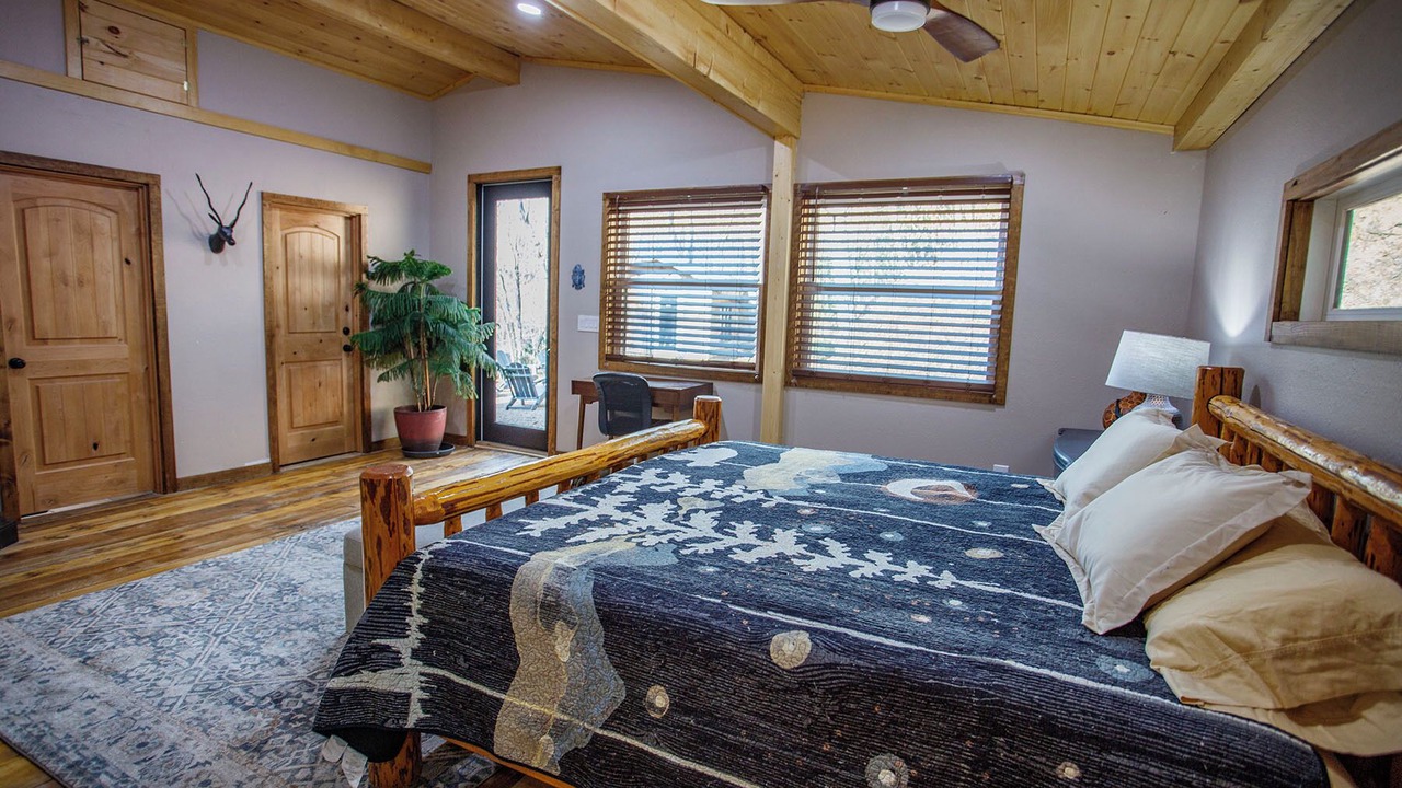Photo of Bedroom in Altamont
