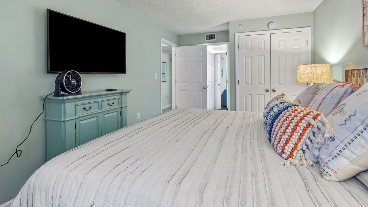 Photo of Bedroom in Ash