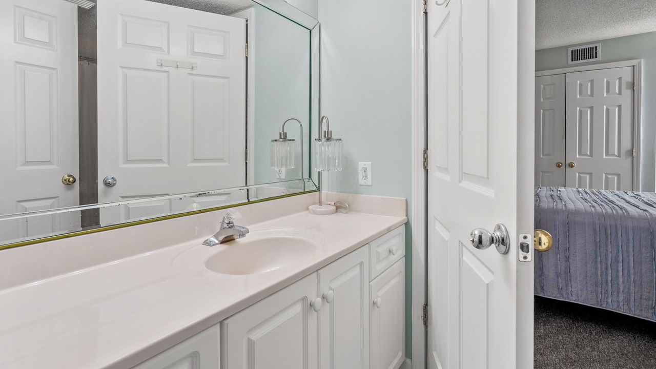 Photo of Bathroom in Ash