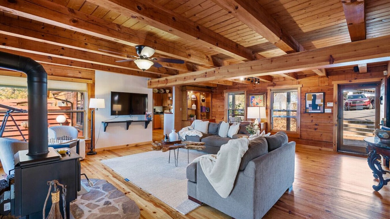 Photo of Livingroom in East End - Valley Street