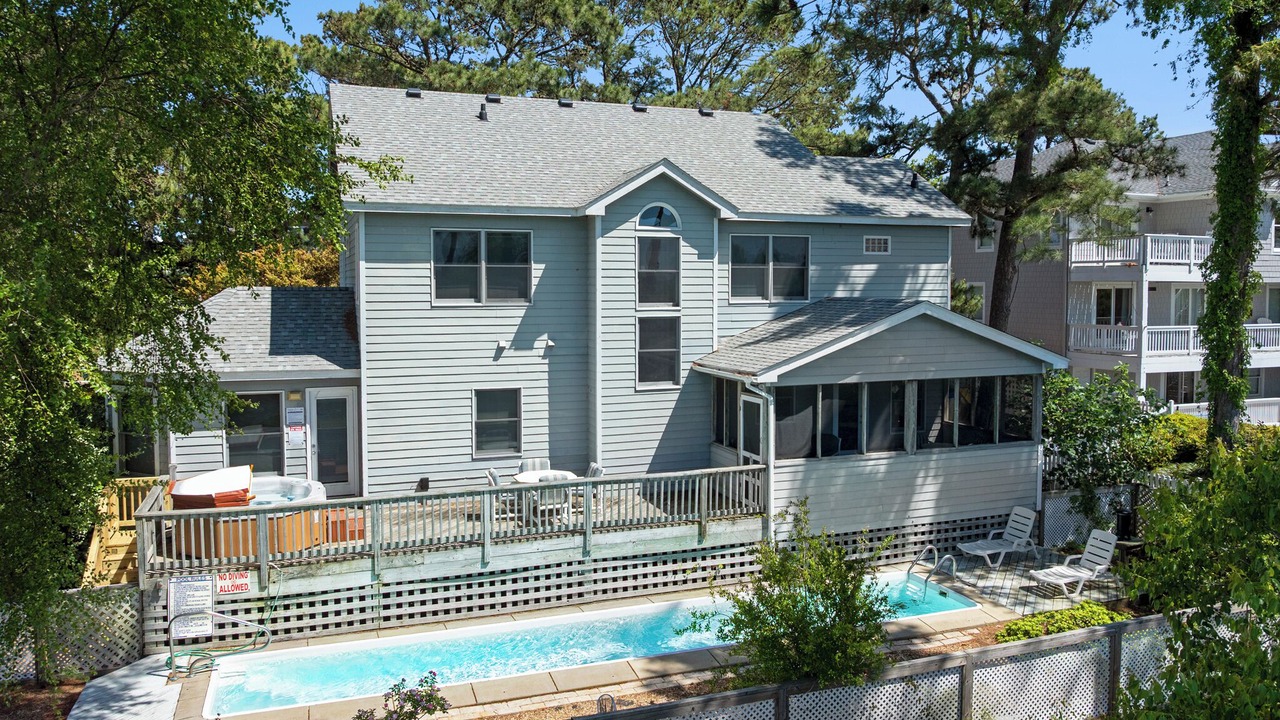Photo of Outdoor in Corolla Light