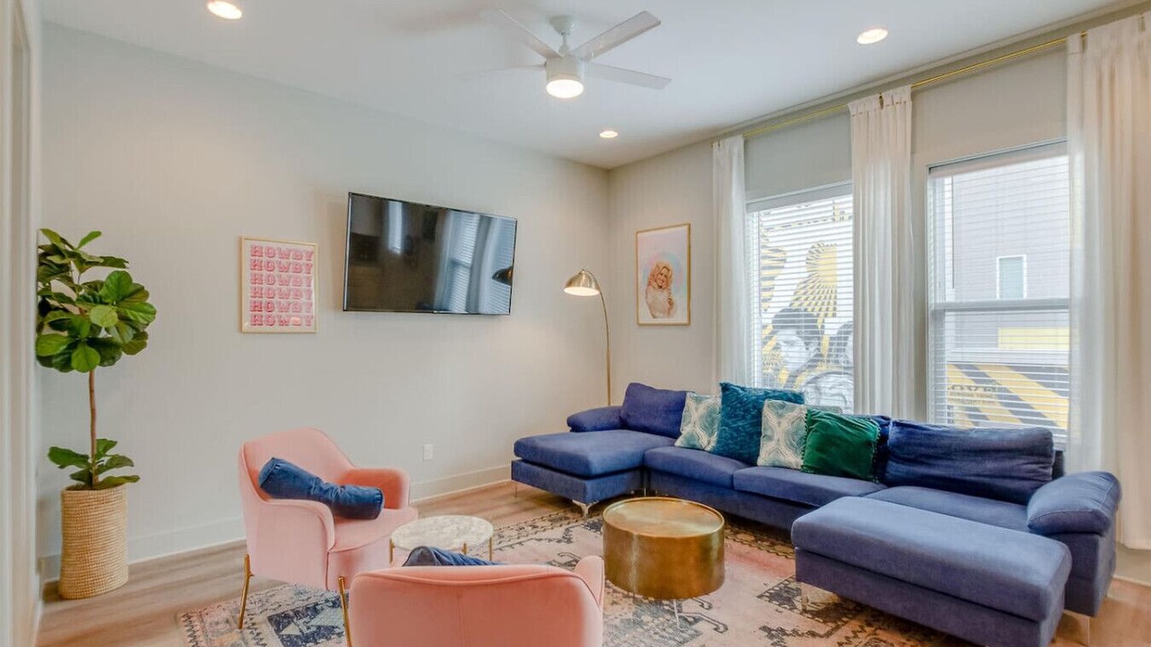 Photo of Livingroom in Talbot's Corner