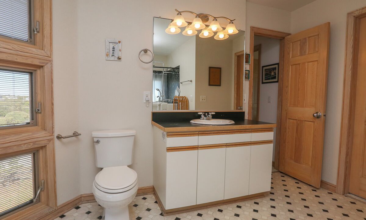 Photo of Bathroom in Colington