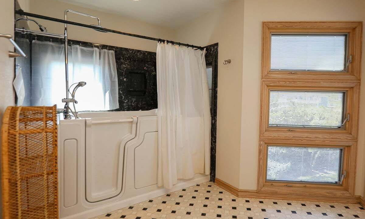 Photo of Bathroom in Colington