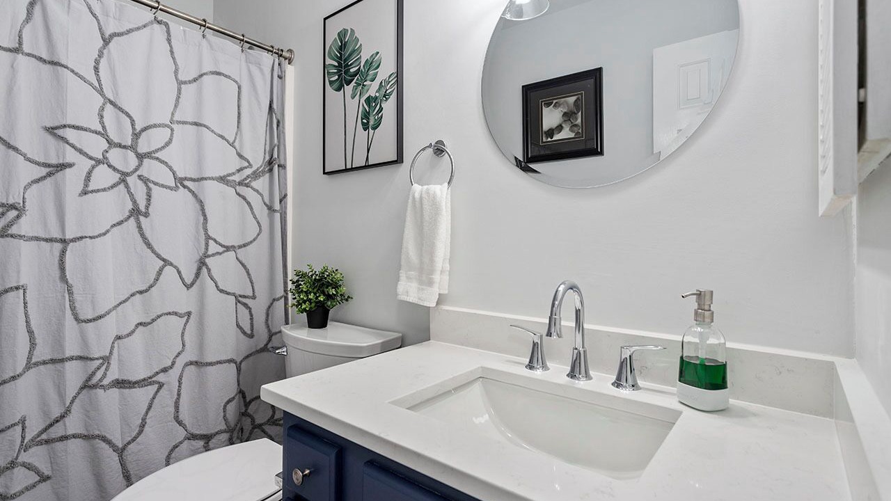 Photo of Bathroom in Brookhaven
