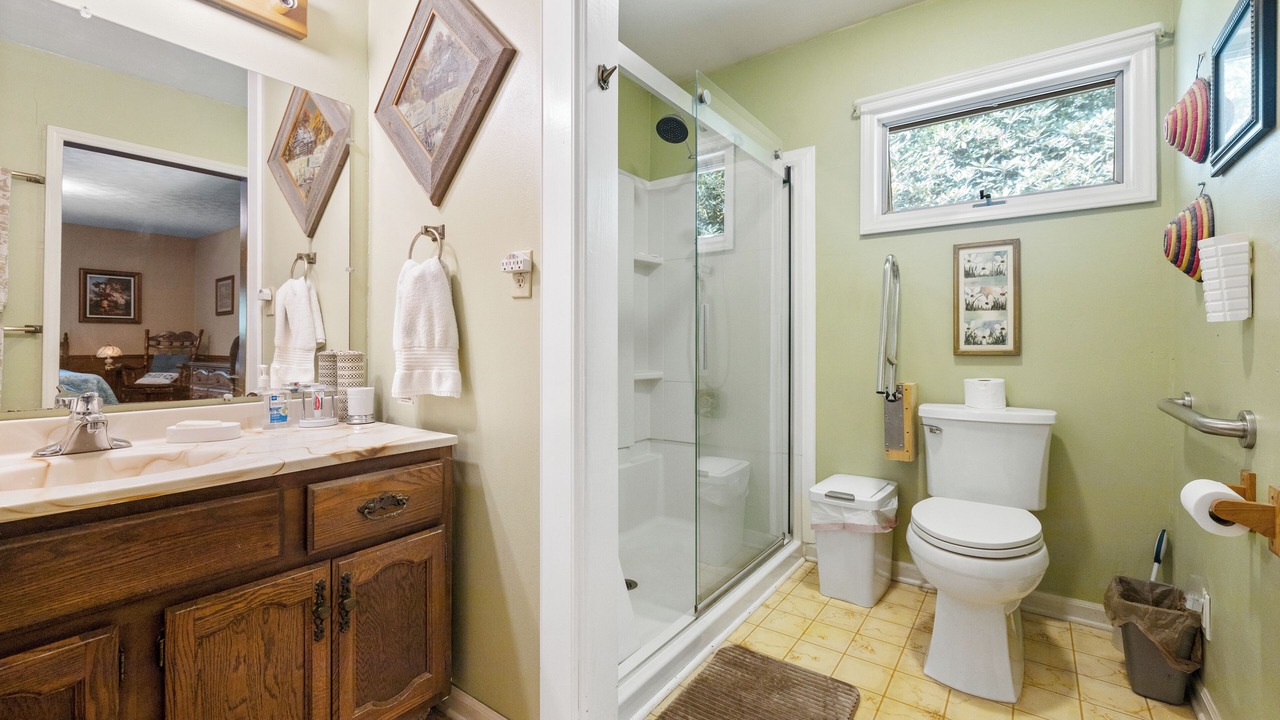 Photo of Bathroom in Saluda