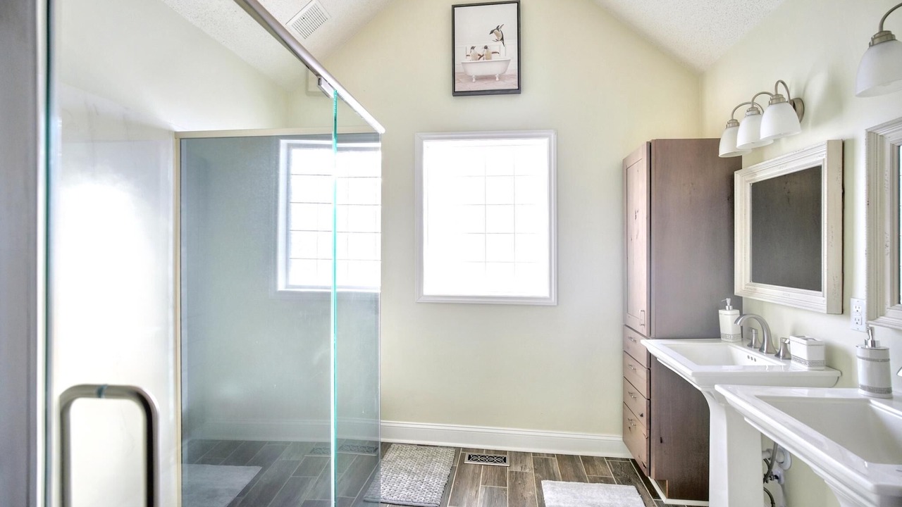 Photo of Bathroom in Apex