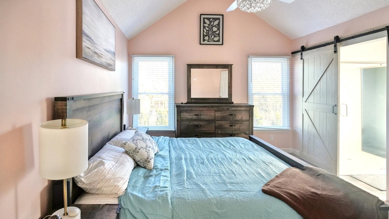 Photo of Bedroom in Apex