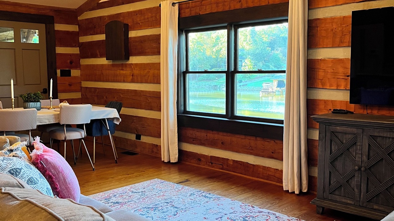 Photo of Livingroom in Barium Springs