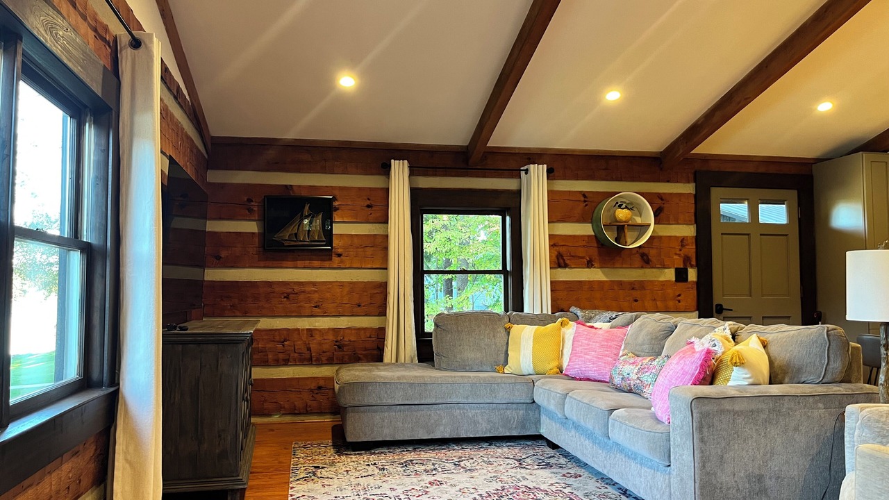 Photo of Livingroom in Barium Springs