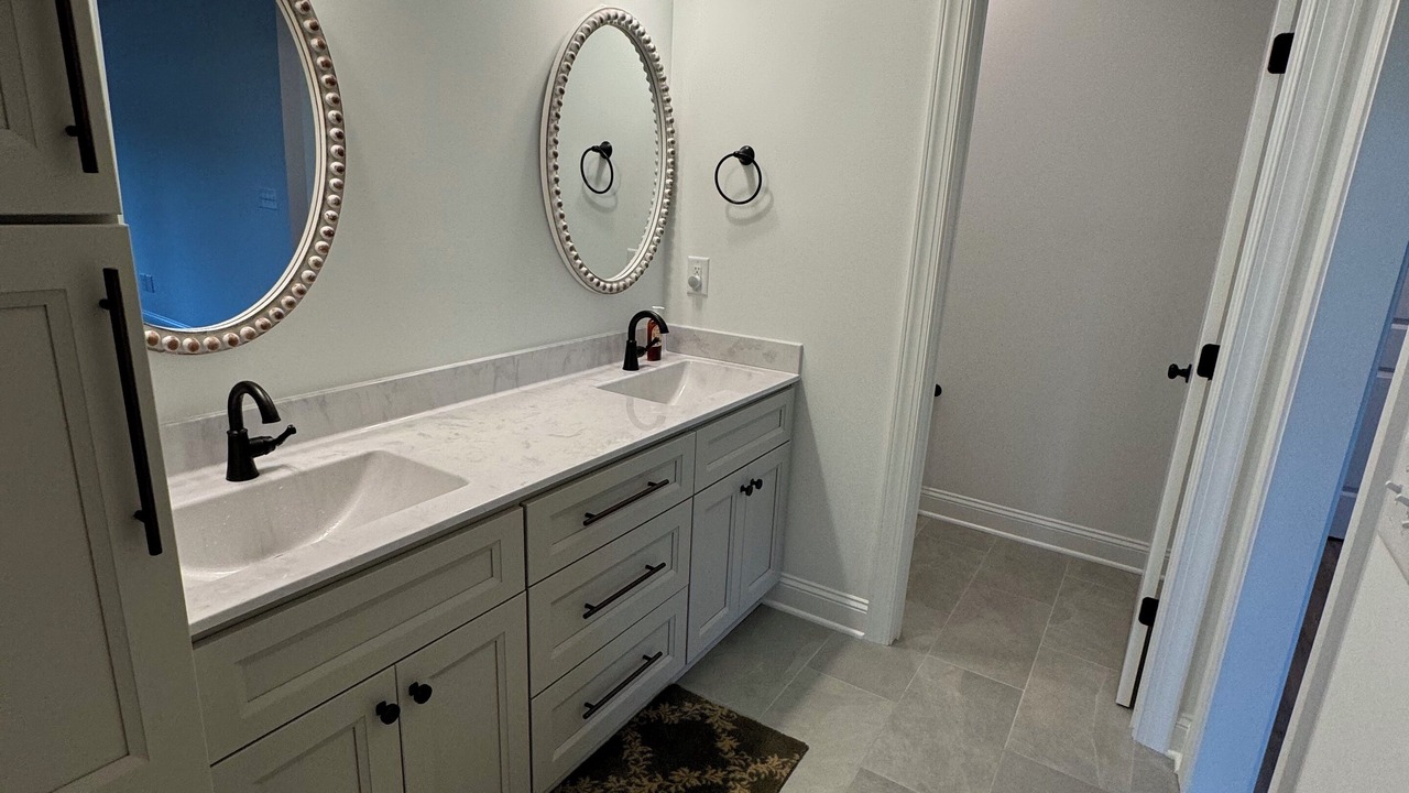 Photo of Bathroom in Carthage