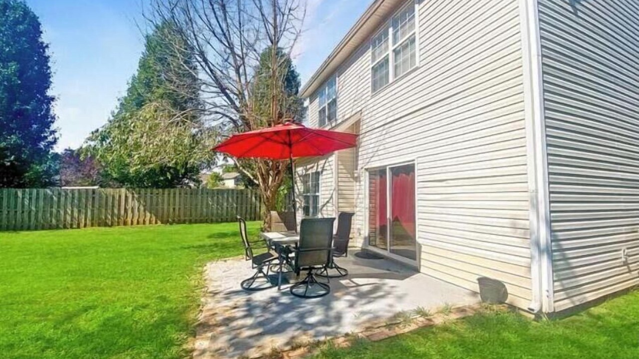 Photo of Outdoor in Huntersville
