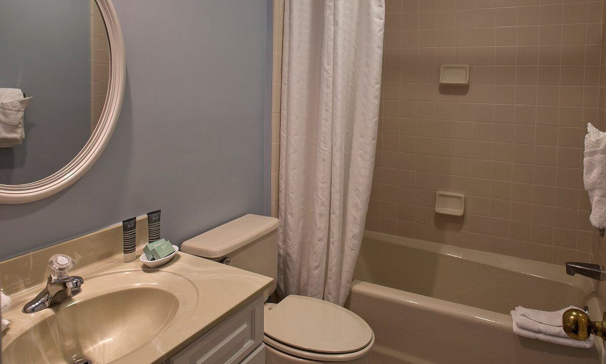 Photo of Bathroom in Shipyard Plantation