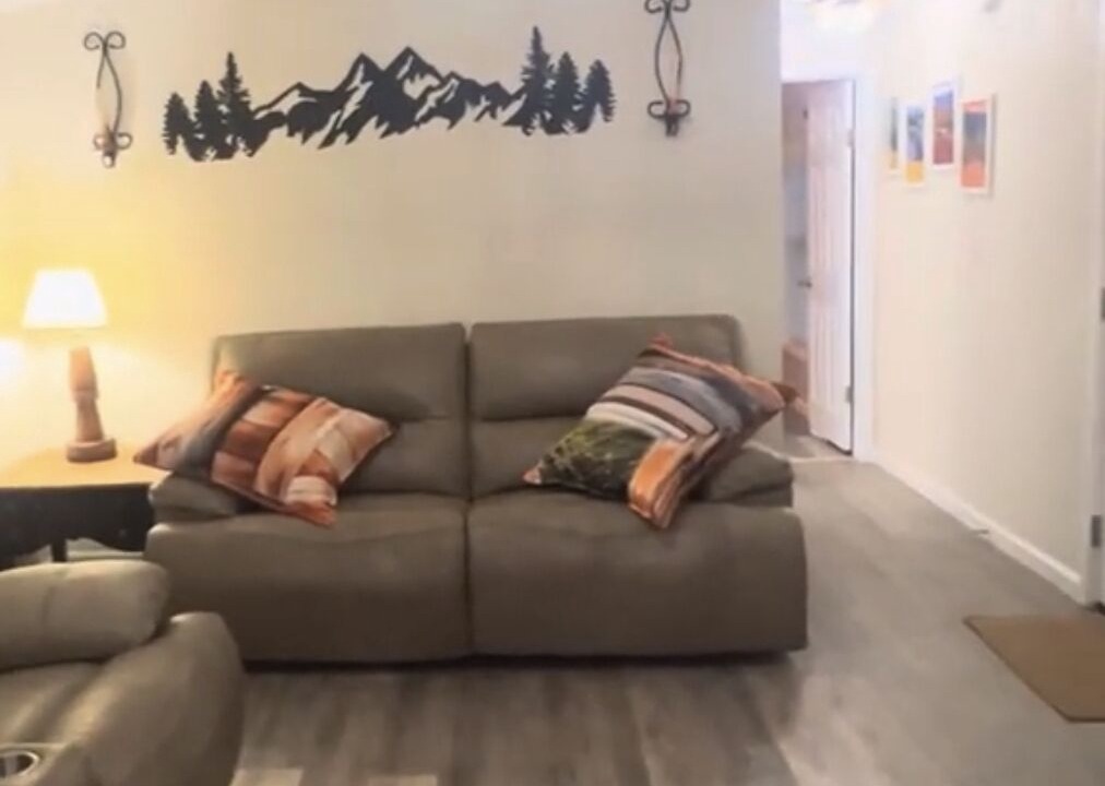 Photo of Livingroom in Burnsville