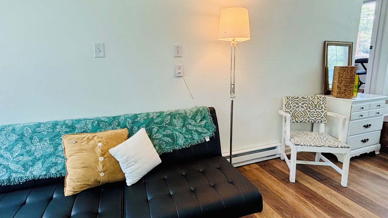 Photo of Livingroom in Burlington