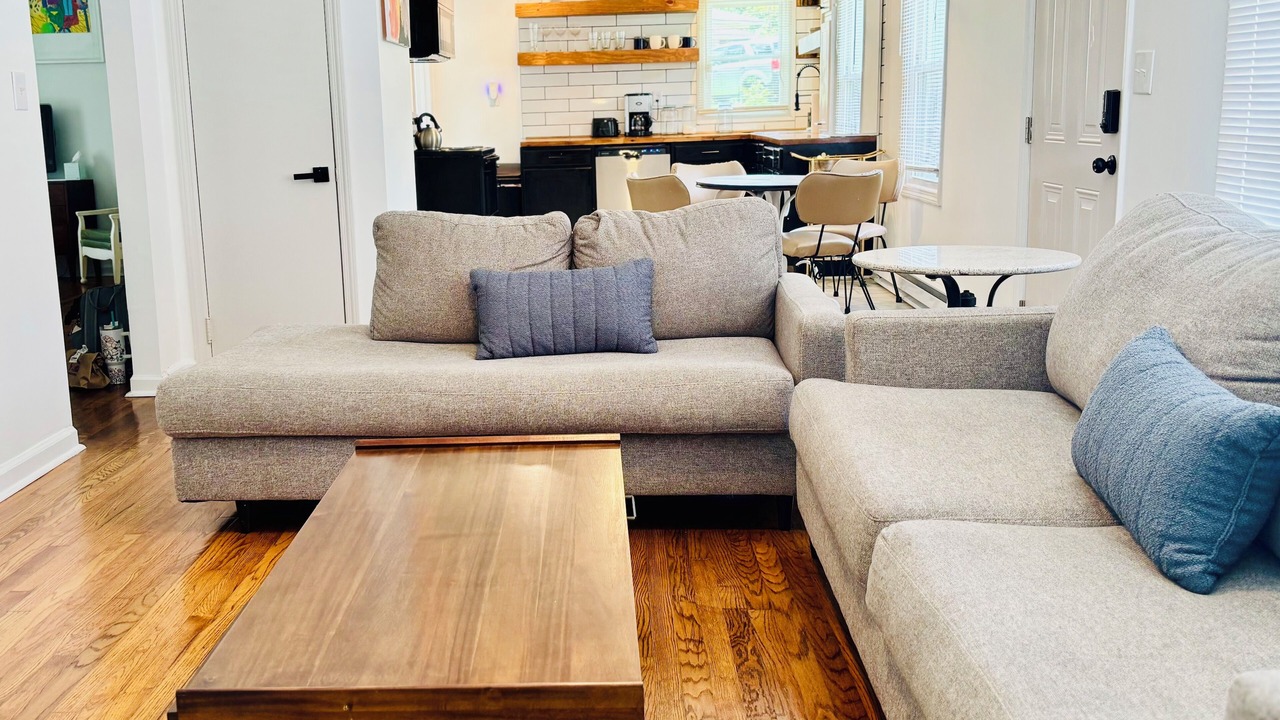 Photo of Livingroom in Burlington