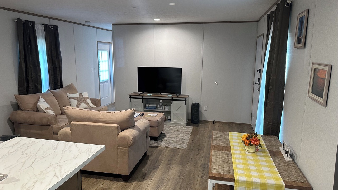 Photo of Livingroom in Cedar Island