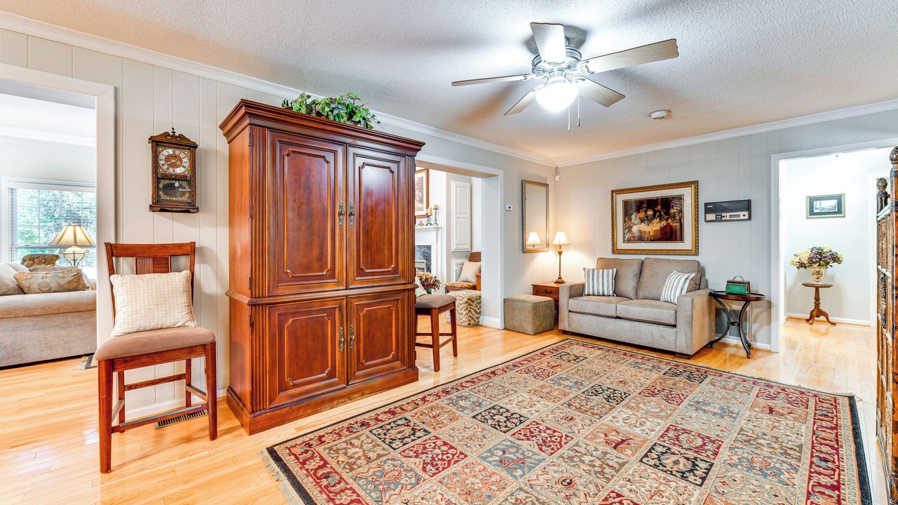 Photo of Bedroom in Hudson