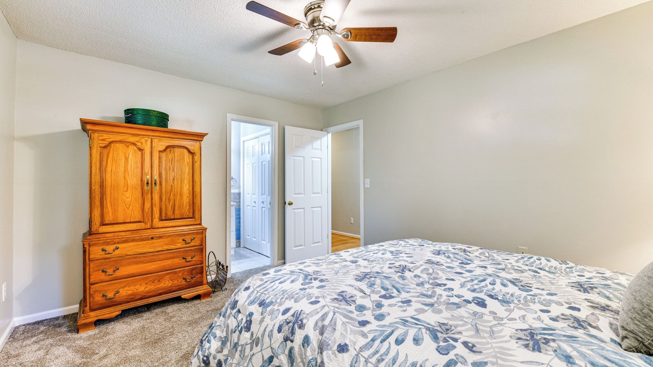 Photo of Bedroom in Hudson
