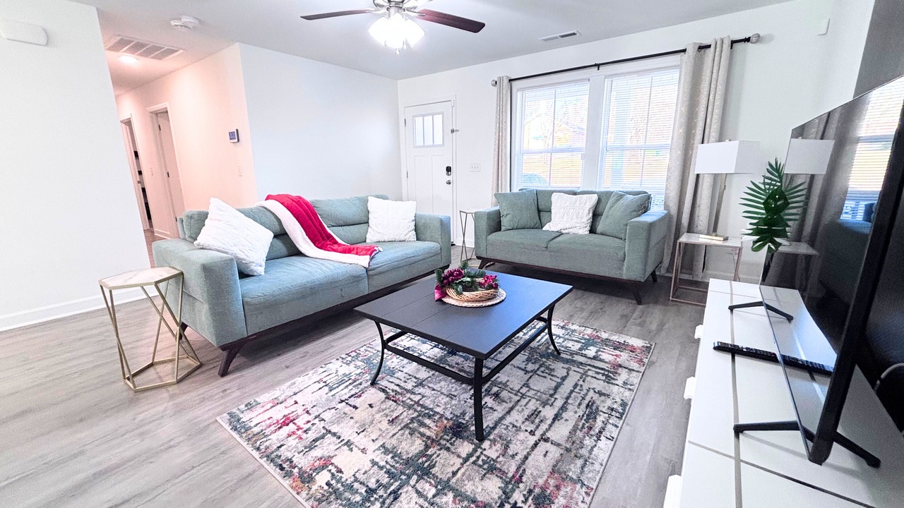 Photo of Livingroom in University Place