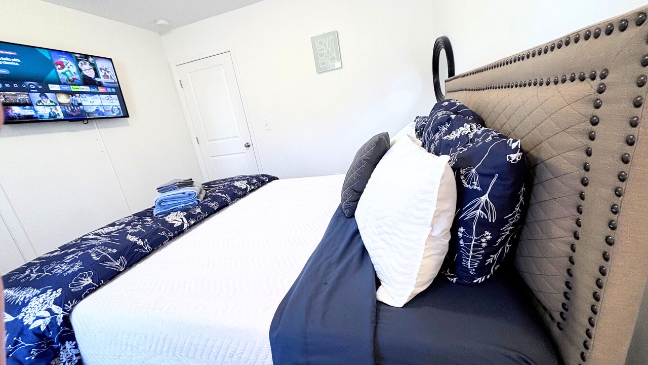 Photo of Bedroom in University Place
