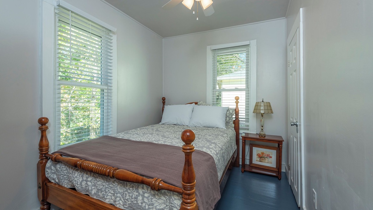 Photo of Bedroom in Mars Hill