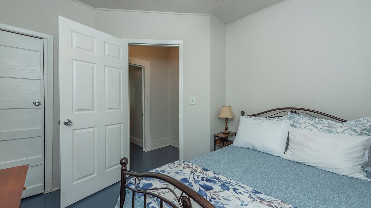 Photo of Bedroom in Mars Hill