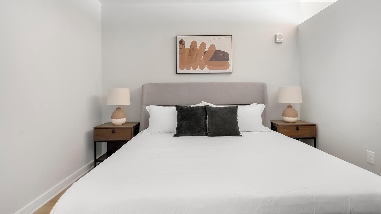 Photo of Bedroom in Downtown