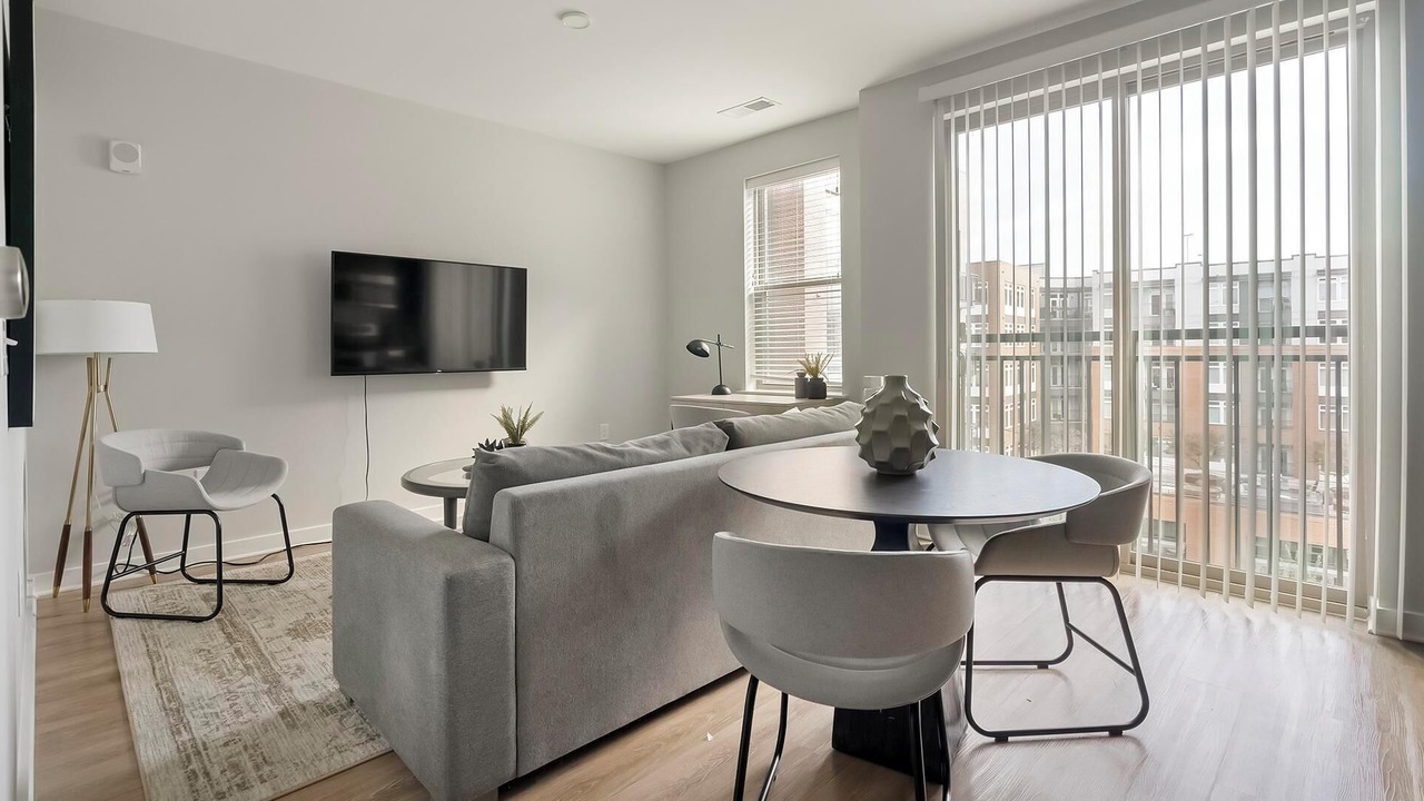 Photo of Livingroom in Downtown