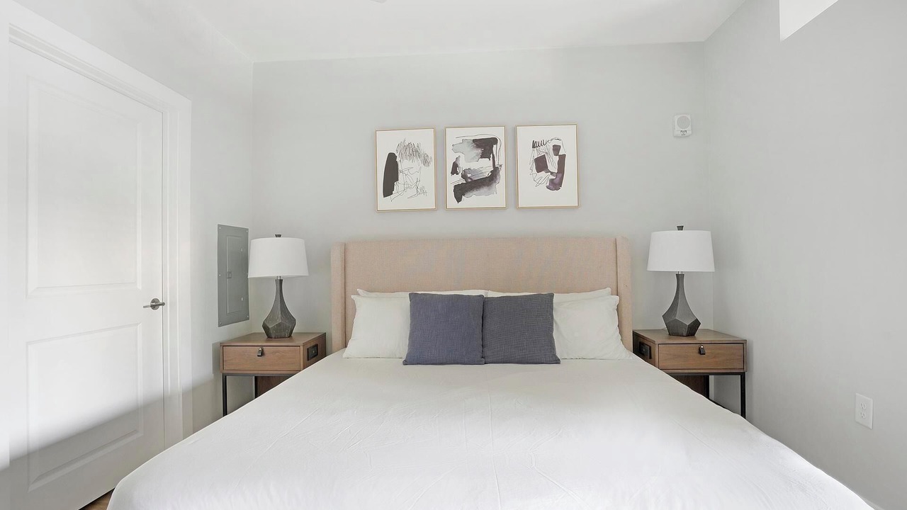 Photo of Bedroom in Downtown