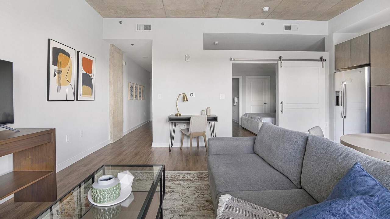 Photo of Livingroom in Downtown