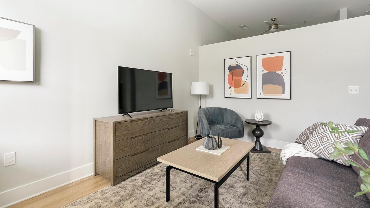 Photo of Livingroom in Downtown