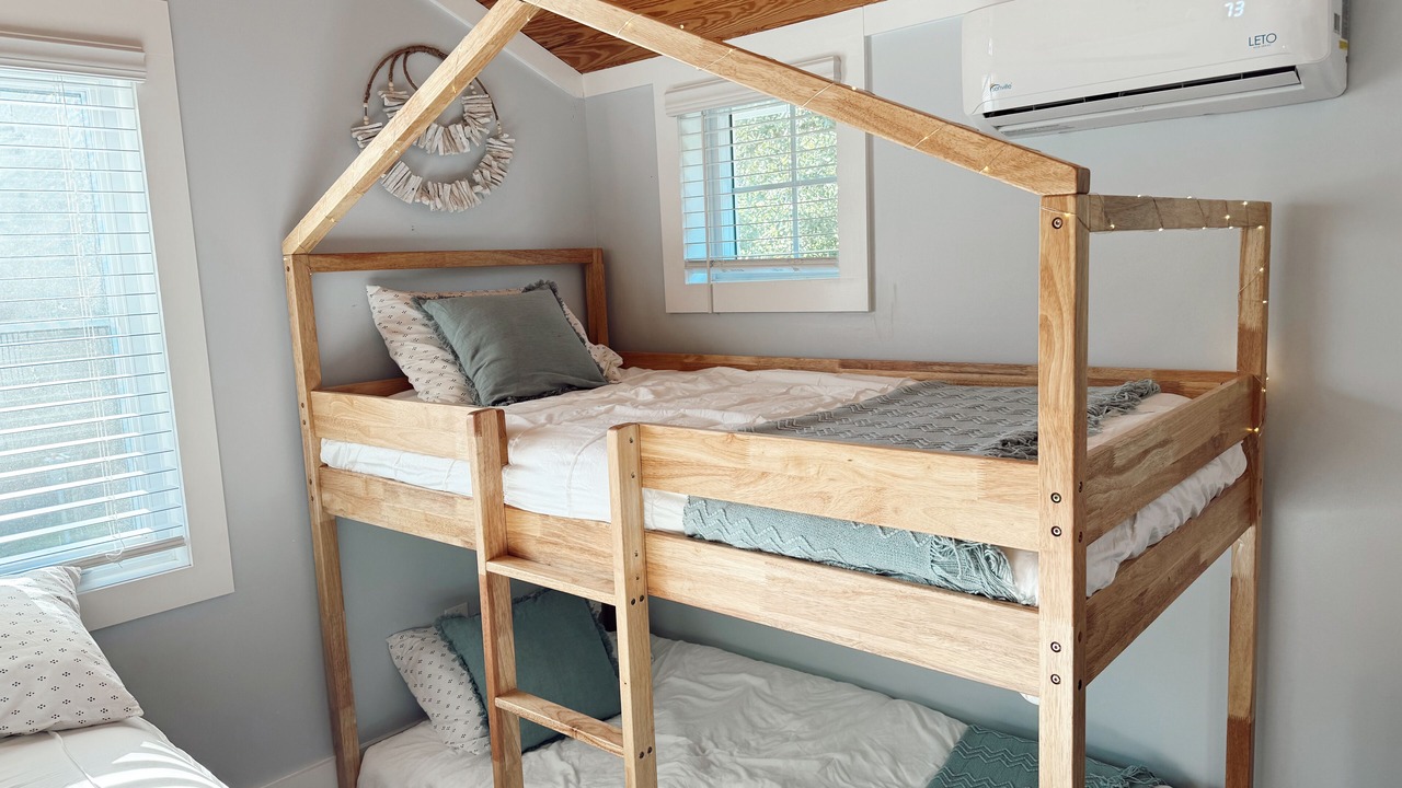 Photo of Bedroom in Bayshore