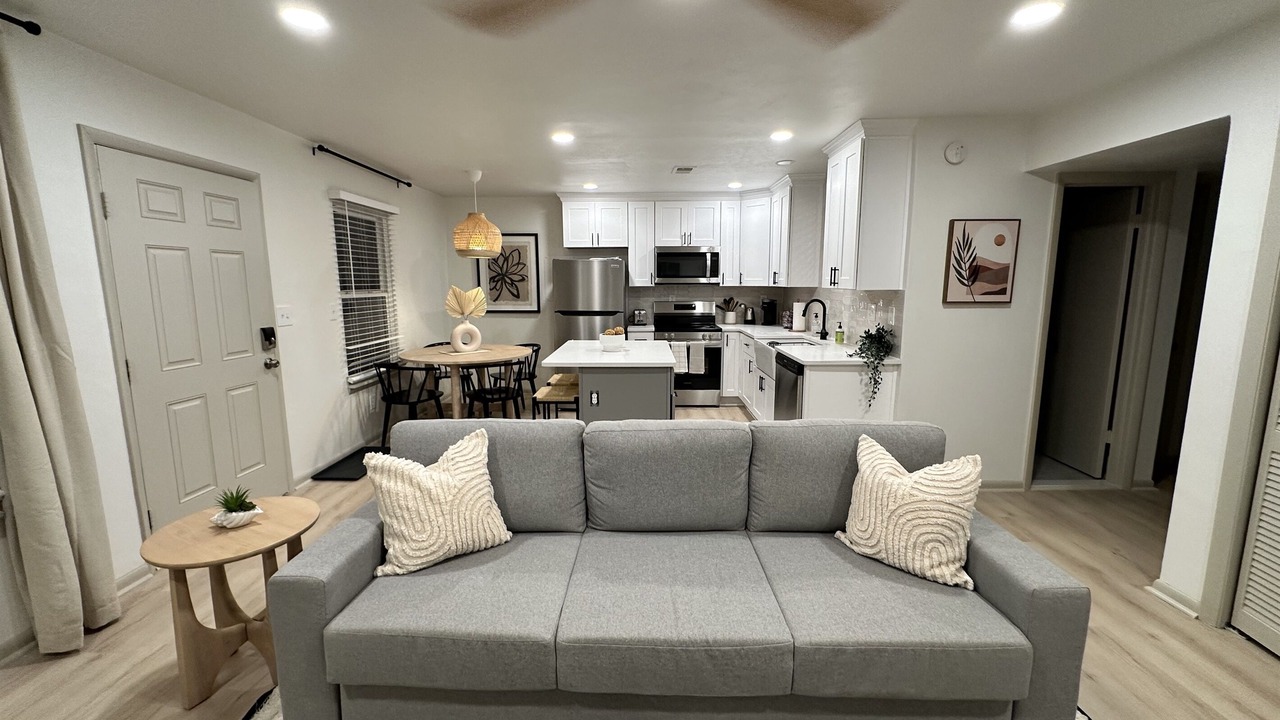 Photo of Livingroom in East Ocean View
