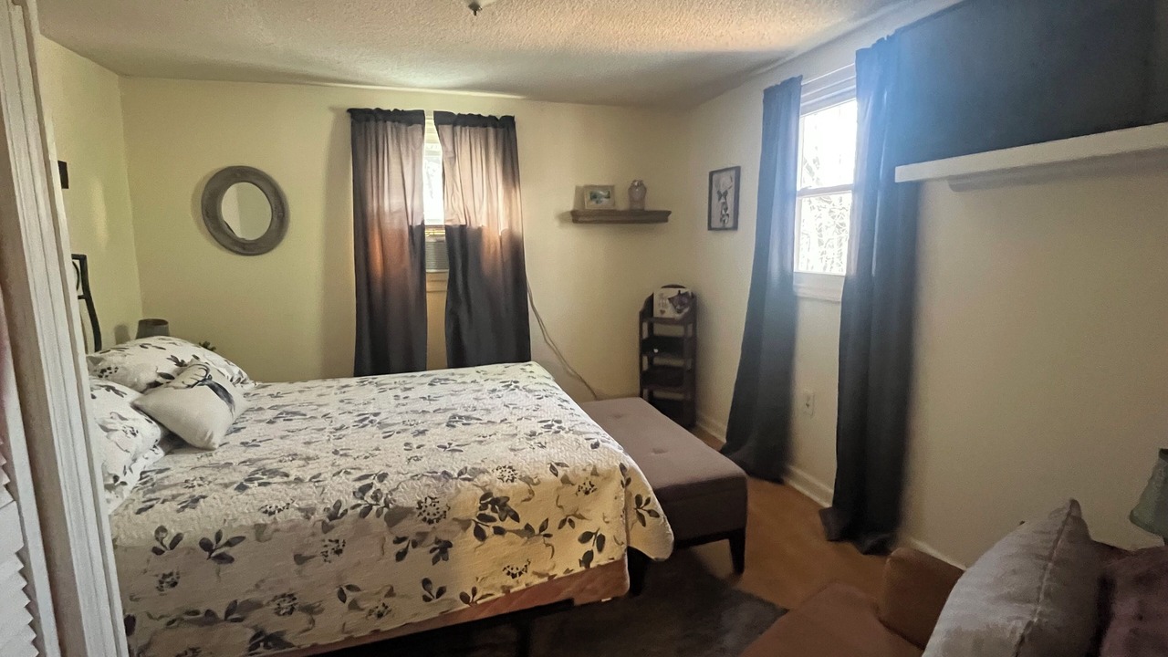 Photo of Bedroom in Stokes