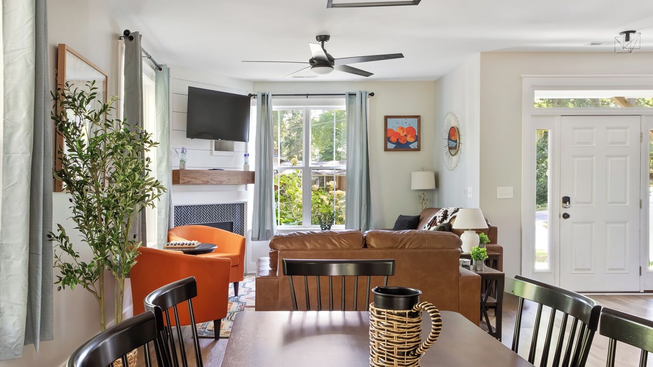 Photo of Livingroom in Clayton