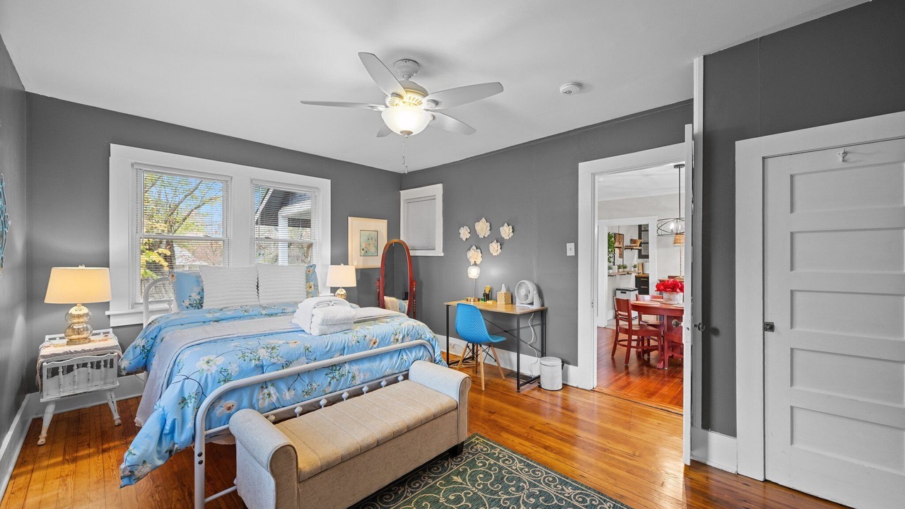 Photo of Bedroom in Oakley