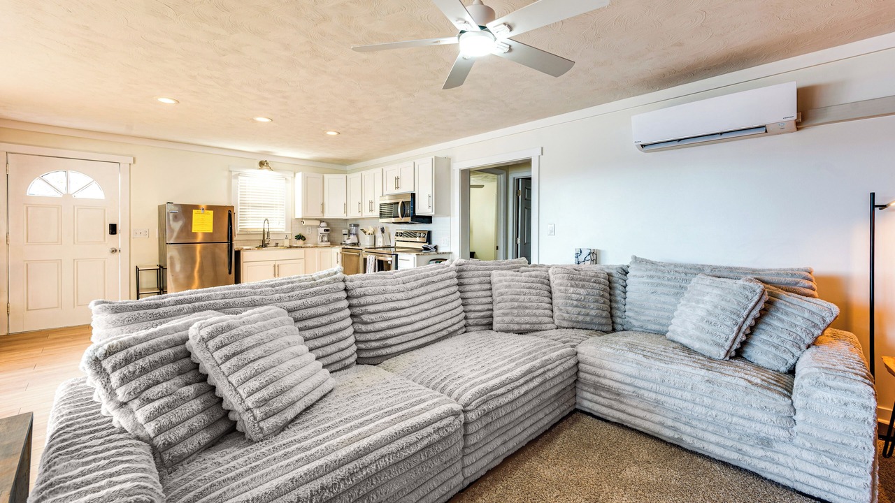 Photo of Livingroom in Southmont