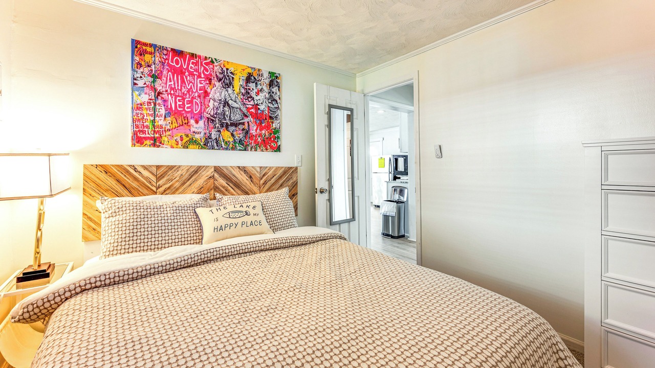 Photo of Bedroom in Southmont