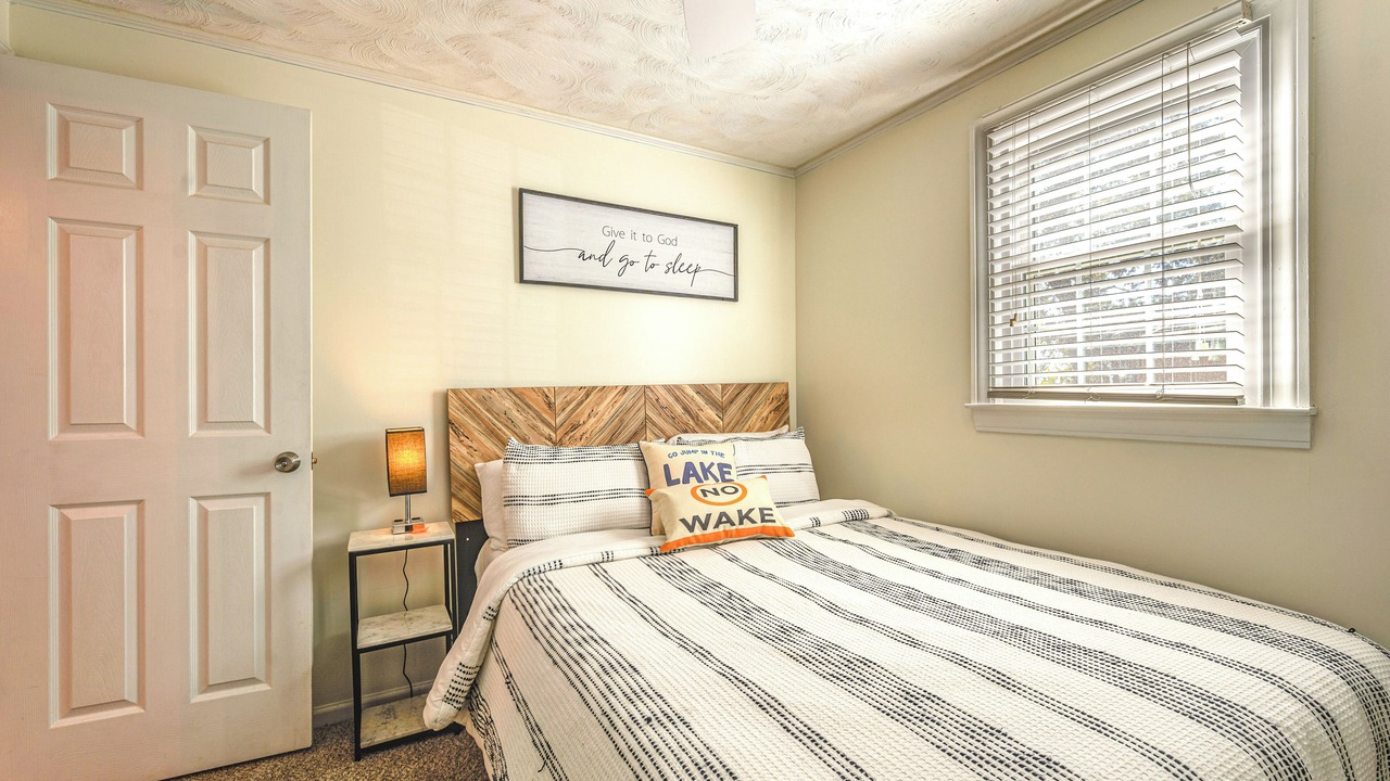 Photo of Bedroom in Southmont