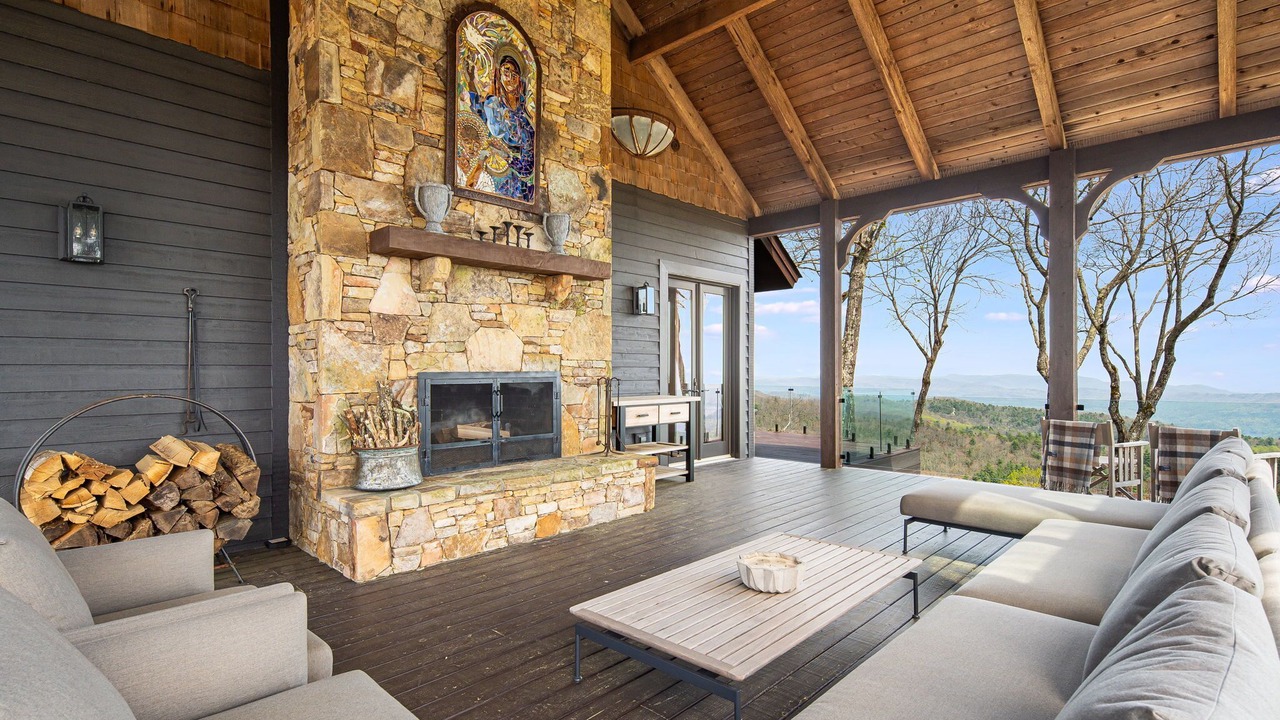 Photo of Patio Balcony in Sapphire